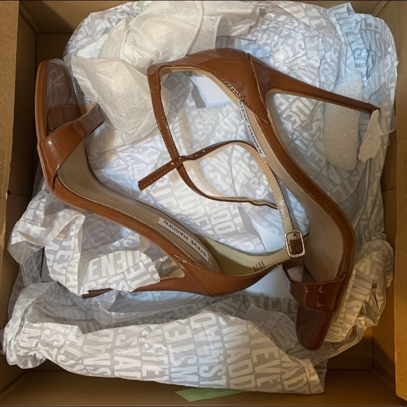 Steve Madden Heels, never worn - Picture 2 of 5